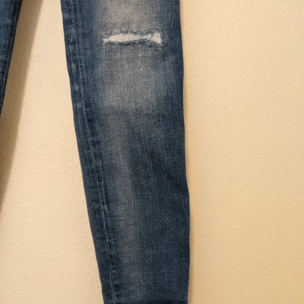 Madewell Petite 9" Mid-Rise Skinny Jeans - Picture 3 of 9